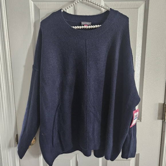 NWT Vince Camuto Navy Center Seam Crewneck Sweater - Picture 1 of 8